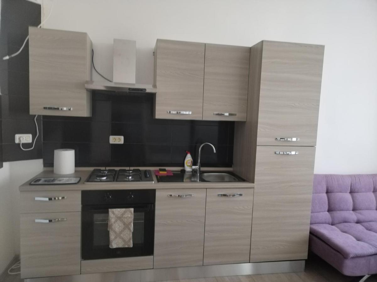 Апартаменти Apartament Nimfea Орадя Екстер'єр фото